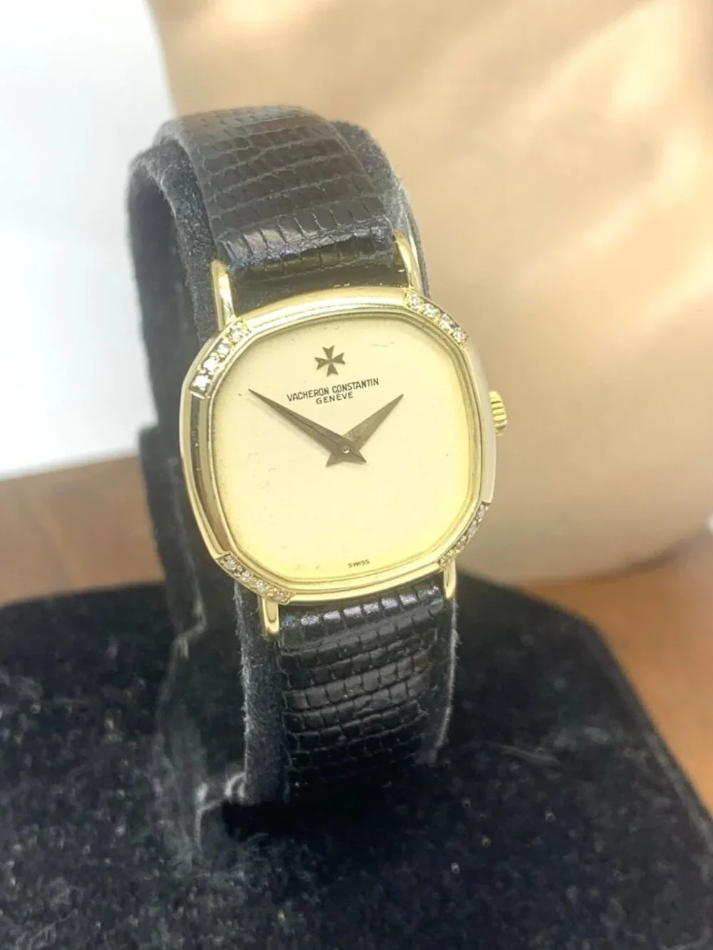Vacheron Constatin Women's Watch 18K Yellow Gold Case Diamond Swiss Manual 1960